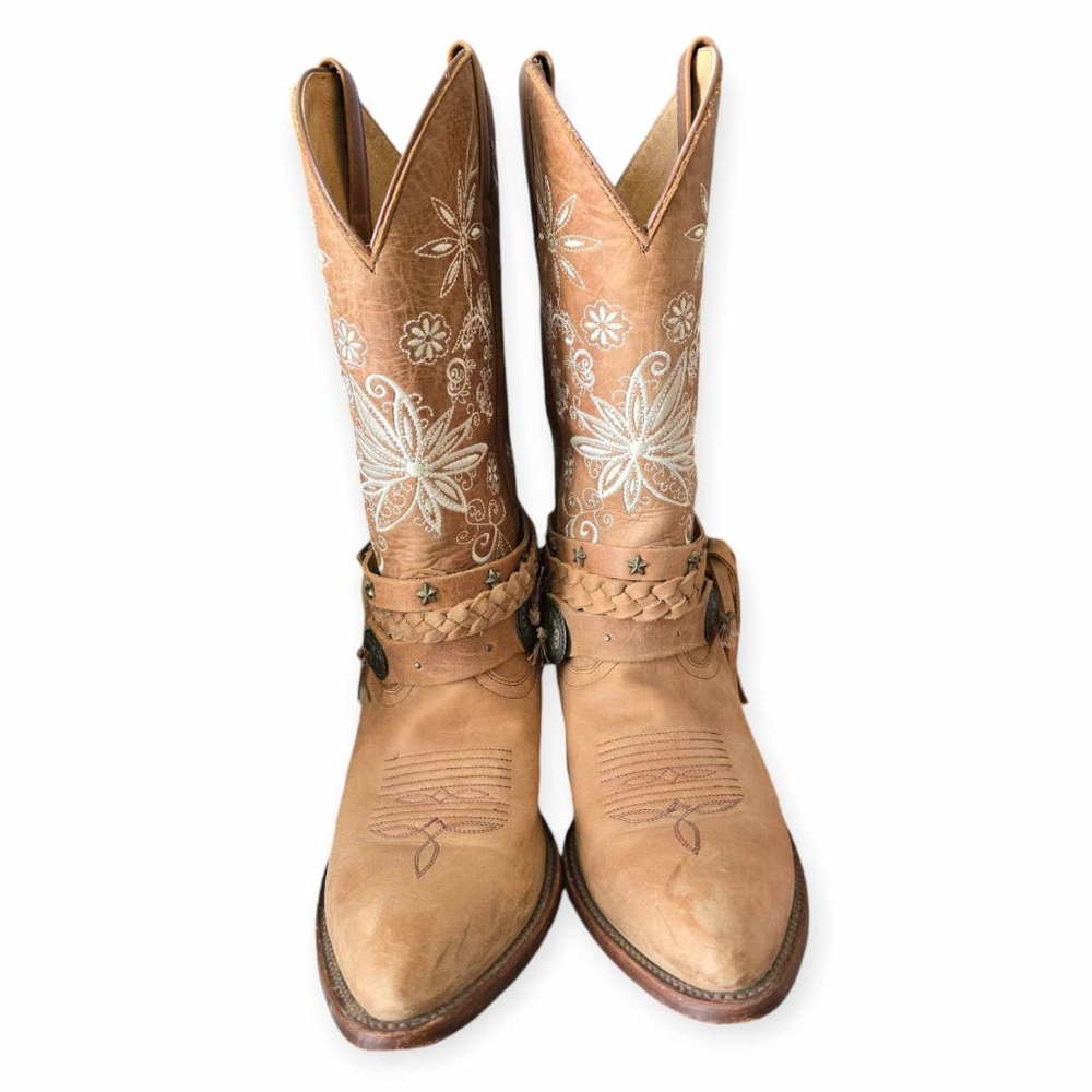 Shyanne Women's Floral Sylvie Dublin Vintage Boots with 3 Concho Belts Size 9